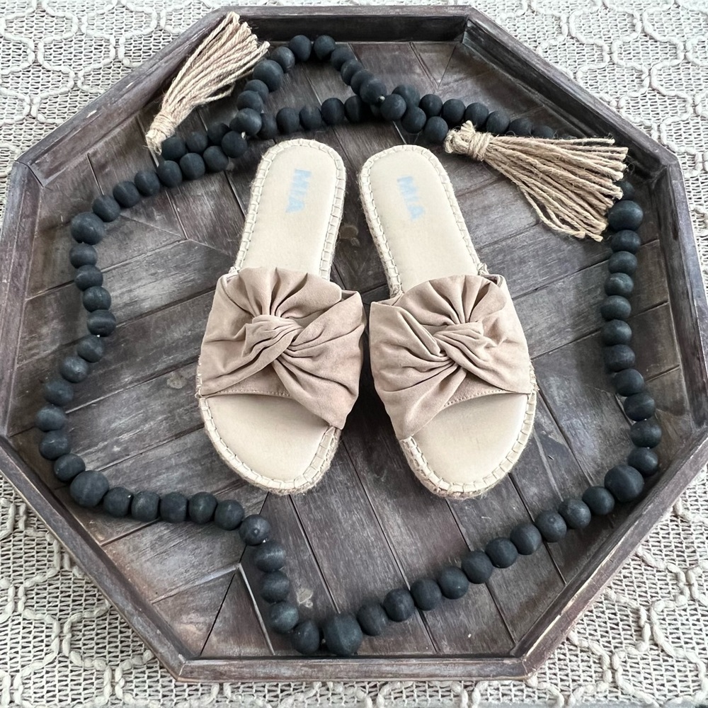 MIA Kensi Natural Suede Espadrille Slide